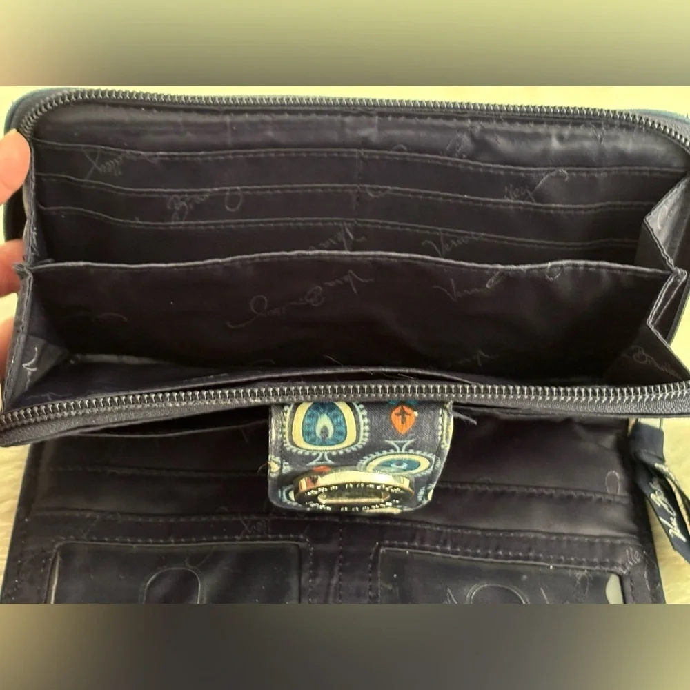 Vera Bradley Turn Lock Marrakesh Motifs Travel Wallet Navy Blue - Picture 9 of 9